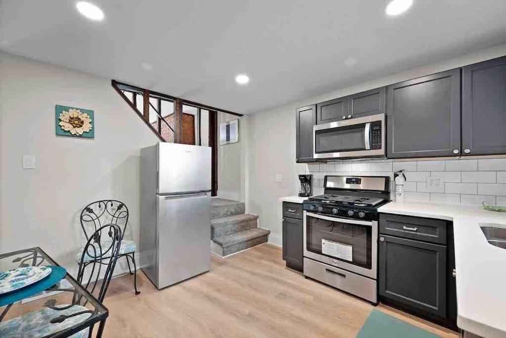 Hip And Bright Lawerenceville 2 Bed Easy Parking ピッツバーグ エクステリア 写真