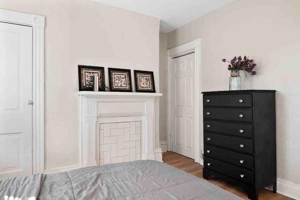 Hip And Bright Lawerenceville 2 Bed Easy Parking ピッツバーグ エクステリア 写真